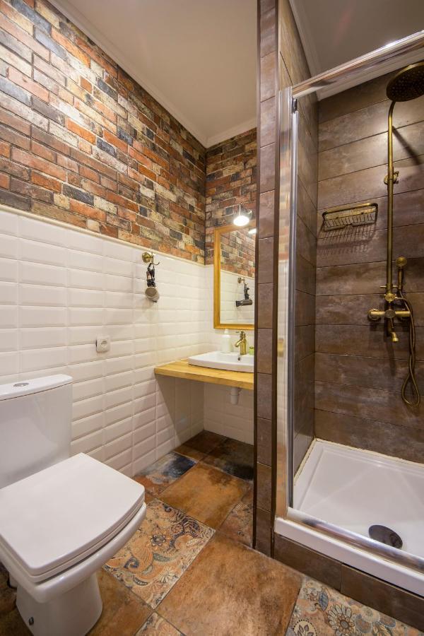 Loft Design Apartments On Desyatynnyi Ln, 7 Kyiv Exterior photo